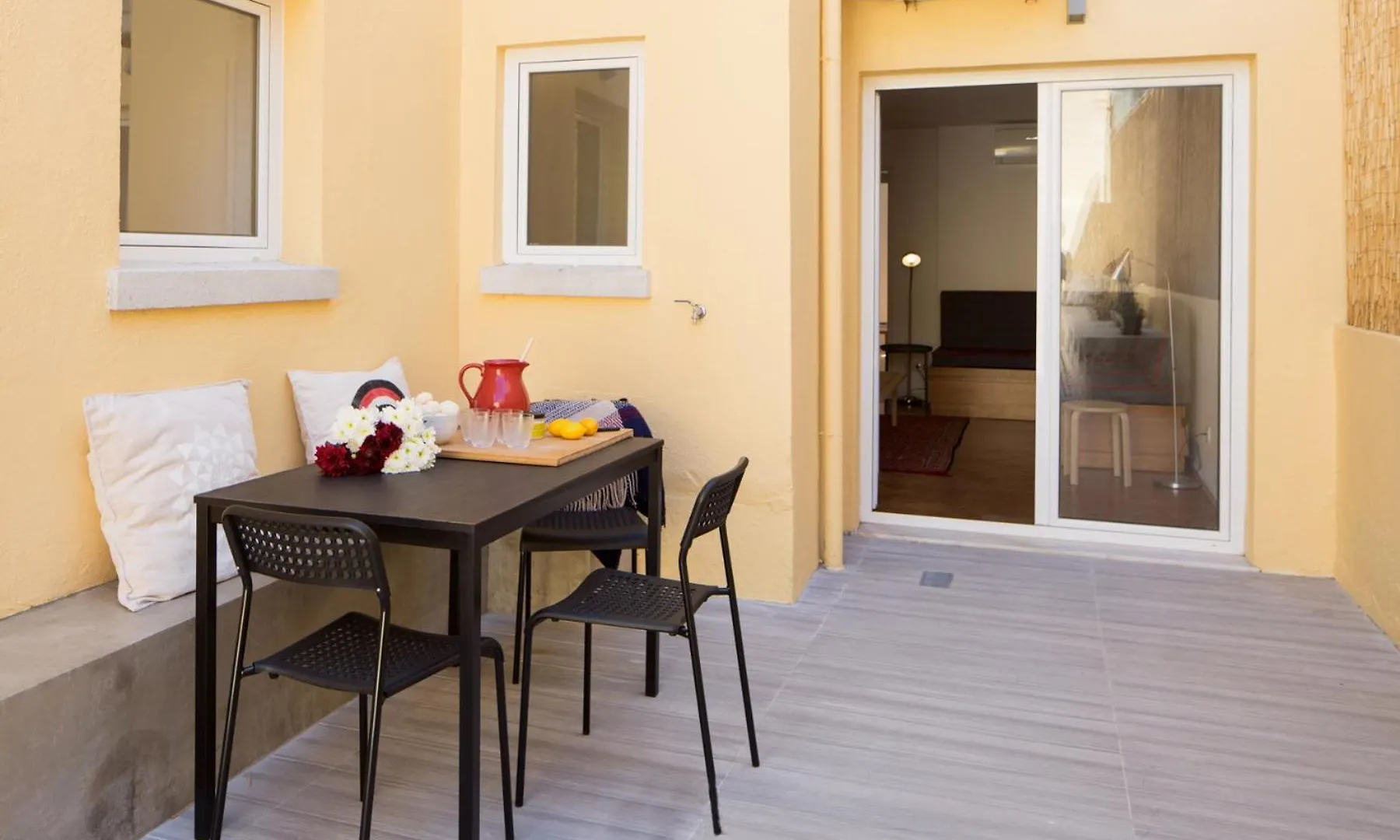 Apartment Stylish Home With Private Patio By Lovelystay Lisbon