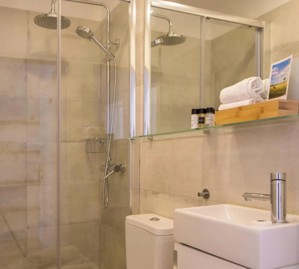 Stylish Home With Private Patio By Lovelystay Lisbon Apartment