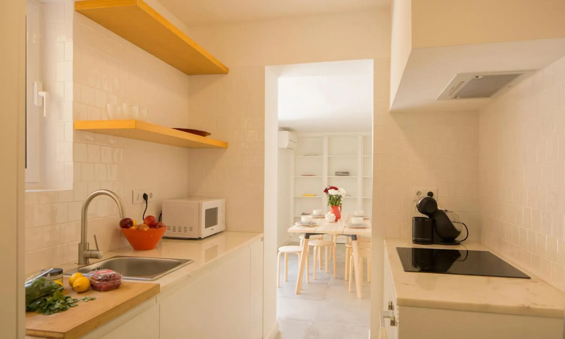 Stylish Home With Private Patio By Lovelystay Lisbon Apartment