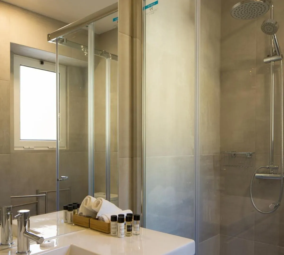 Apartment Stylish Home With Private Patio By Lovelystay Lisbon