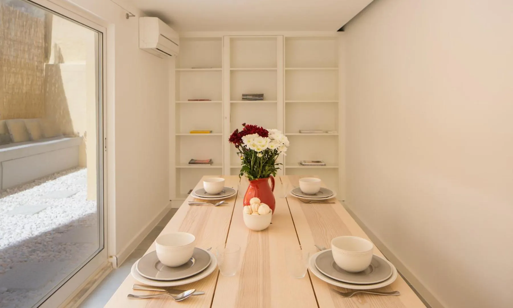 Apartment Stylish Home With Private Patio By Lovelystay Lisbon